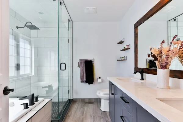 Baño de Invitados Mid-Century